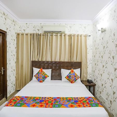 Fabexpress Jpm Harshdeep Hotel Ню Делхи Екстериор снимка