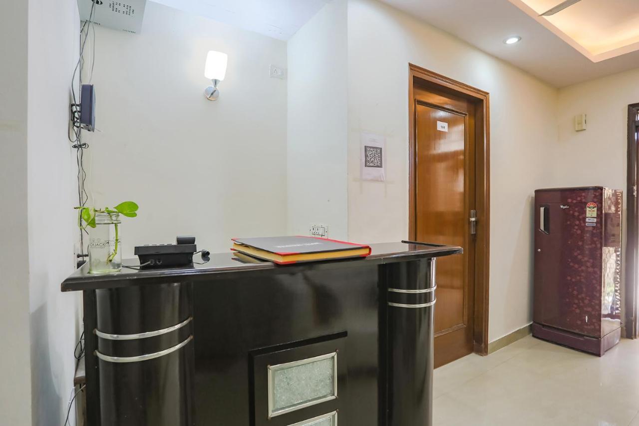 Fabexpress Jpm Harshdeep Hotel Ню Делхи Екстериор снимка